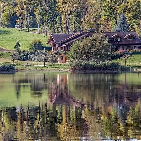 L'Ancolie "Chalet Du Lac" Hotel Cruseilles Kültér fotó
